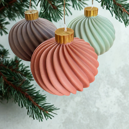 WEIHNACHTSKUGEL-KERZE